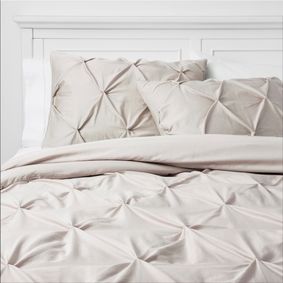 Threshold Other - F/Q Pinch Pleat Duvet Cover Set in Creamy Chai